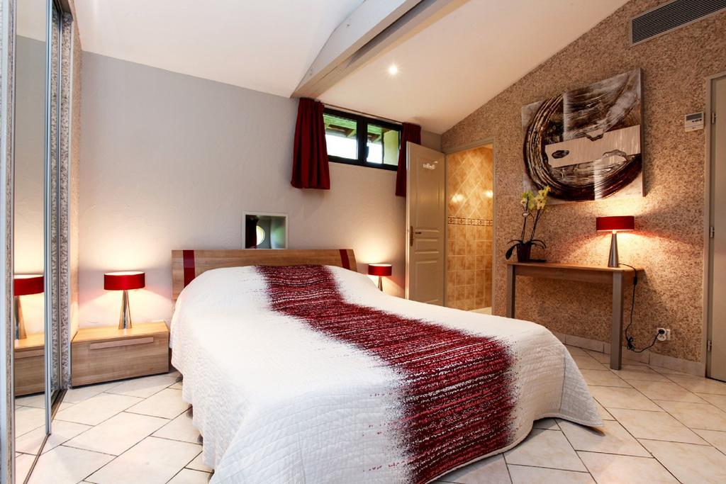 Chambres D'Hotes Les Peyrouses Sarlat Exterior foto